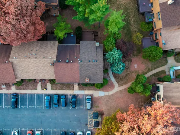 1308 Merrywood Dr, Edison, NJ 08817