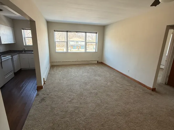 3455 Shoreline Dr, Wayzata, MN