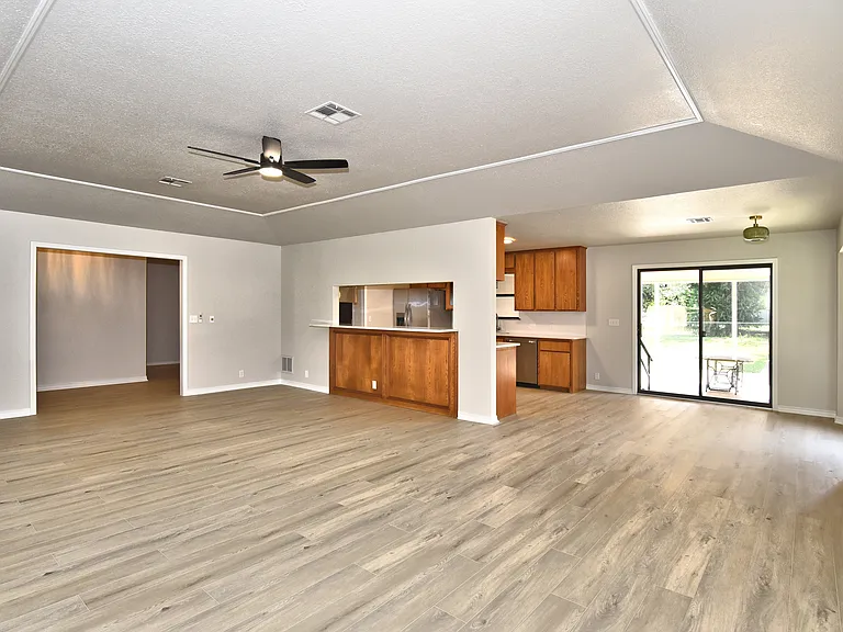 1317 N 1st St — Photo 5