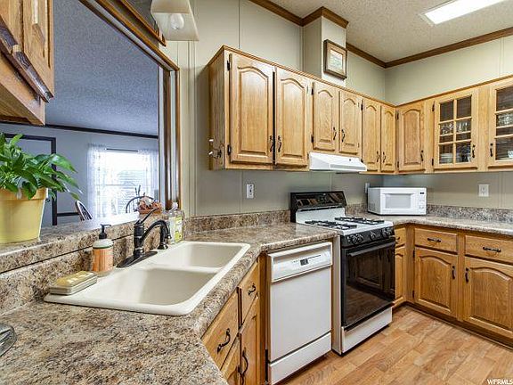 4th image of 1253 E Emelita St
