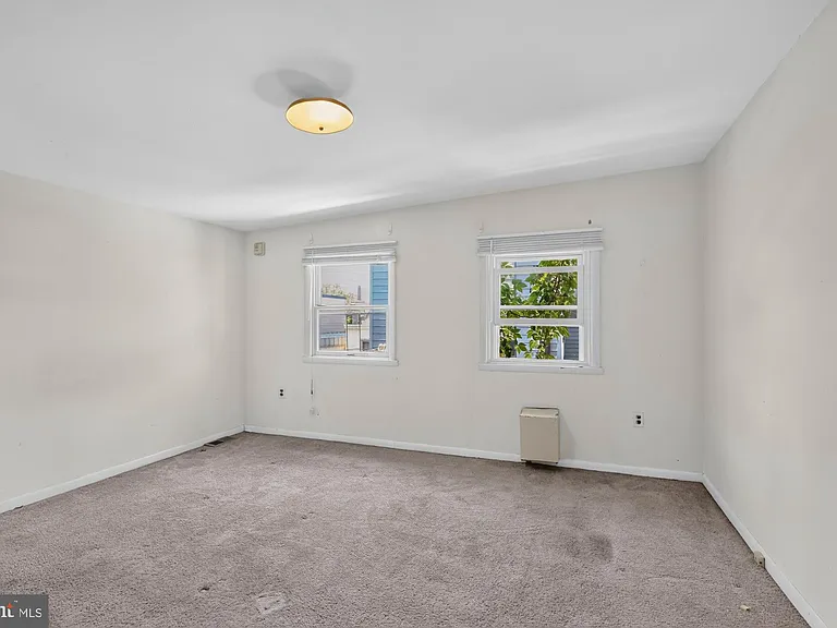 540 N 4th St #D — Photo 12