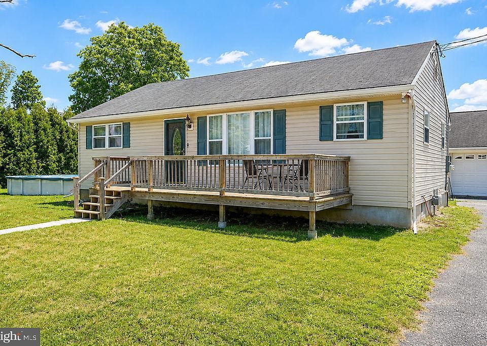 1st image of 1613 Acorn Dr
