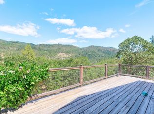 123 Loper Ln, Trail, OR 97541