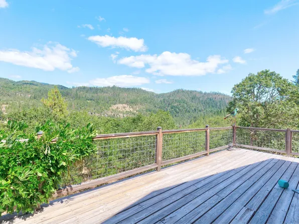 123 Loper Ln, Trail, OR 97541