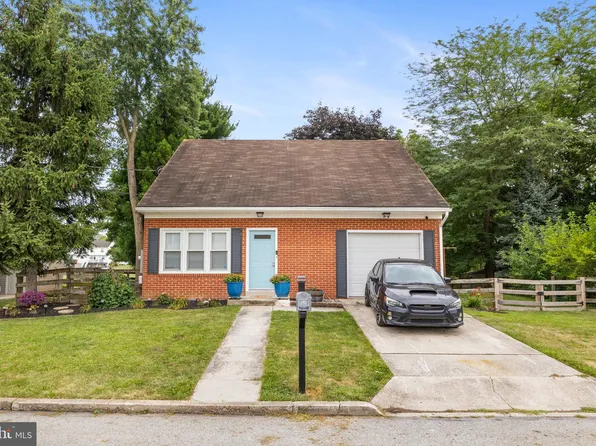 844 Hartman Ave, Hanover, PA 17331