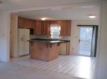 1st image of 822 Winchester Dr