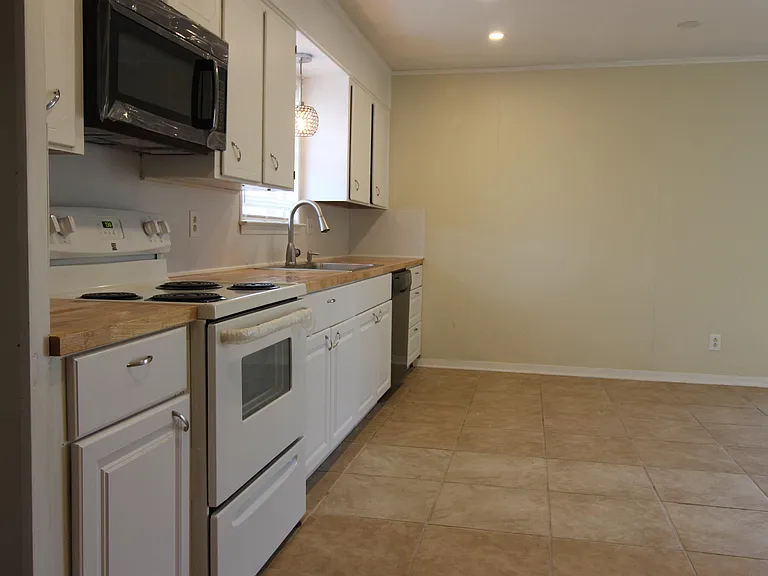 3303 Brookbend Dr — Photo 6