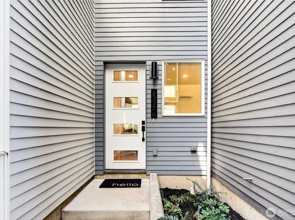 6320 41st Avenue SW #B, Seattle, WA 98136