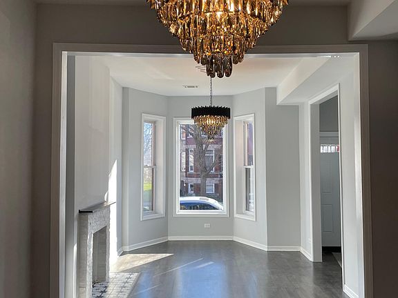 3rd image of 4840 W Congress Pkwy #1