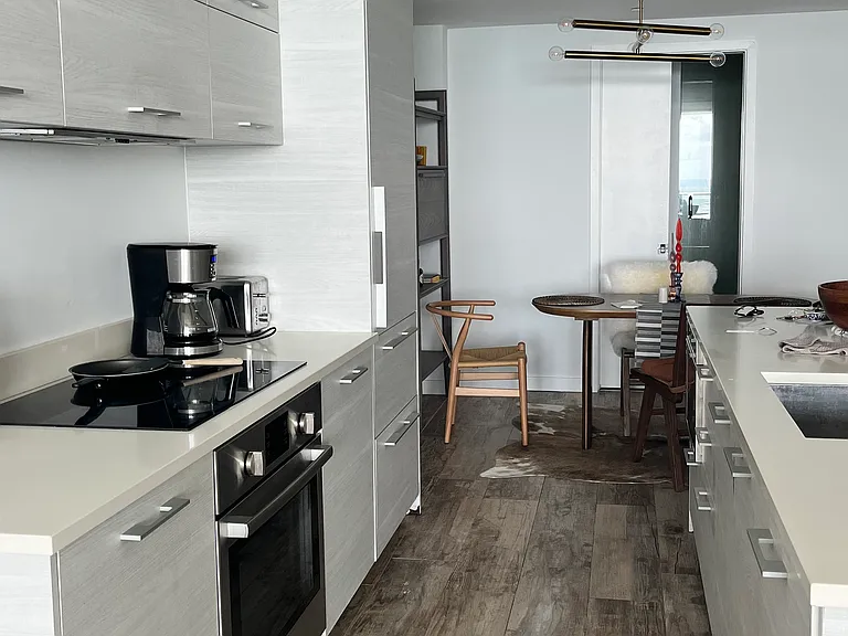 650 NE 32nd St #4103 — Photo 8
