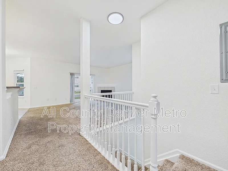 3 bed, 2.0 bath, 2083 sqft, $2,935 — Photo 2