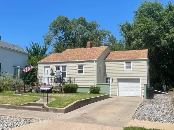 304 E Wynoka St, Pierre, SD 57501