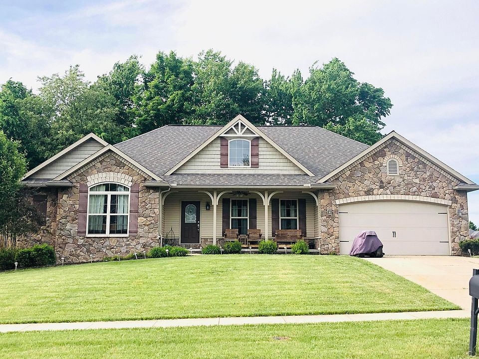 1st image of 72 Woodlake Trl