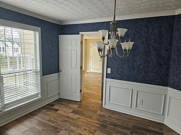 4th image of 1692 Tunbridge Ln