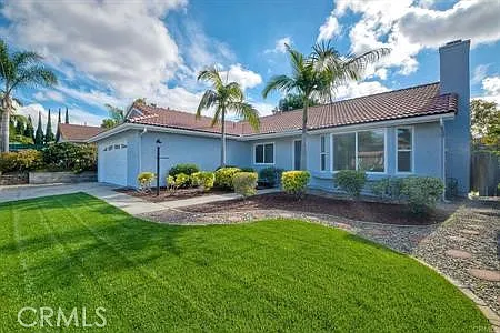 4691 Lofty Grove Dr — Photo 2