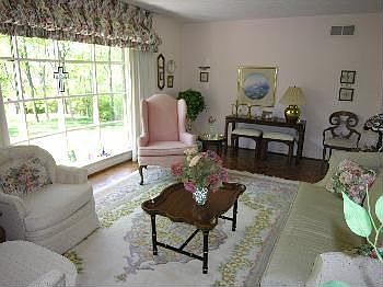 5th image of 9415 Patti Cir