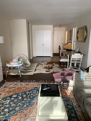 Rented by R New York | media 10