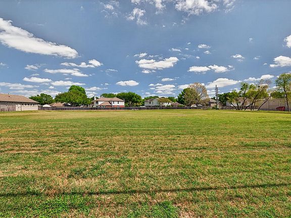 4th image of 32400 State Highway 249