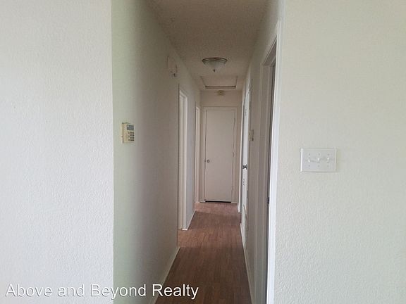 4th image of 1929 Carrington Dr