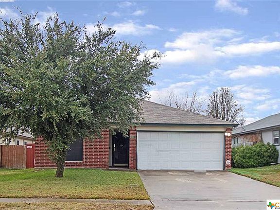 2nd image of 1301 Saddle Dr