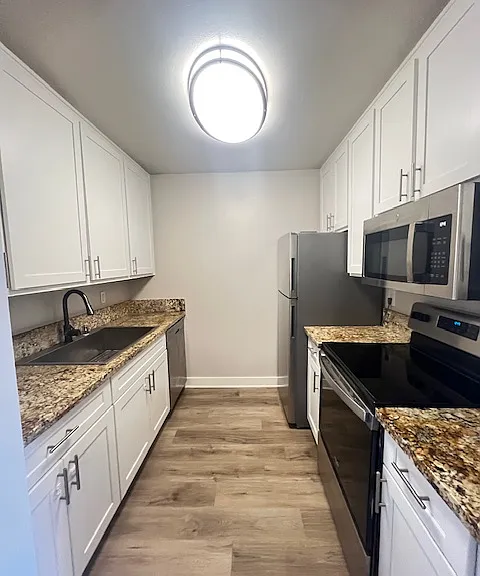 Kitchen Colors and Cabinet Styles Vary