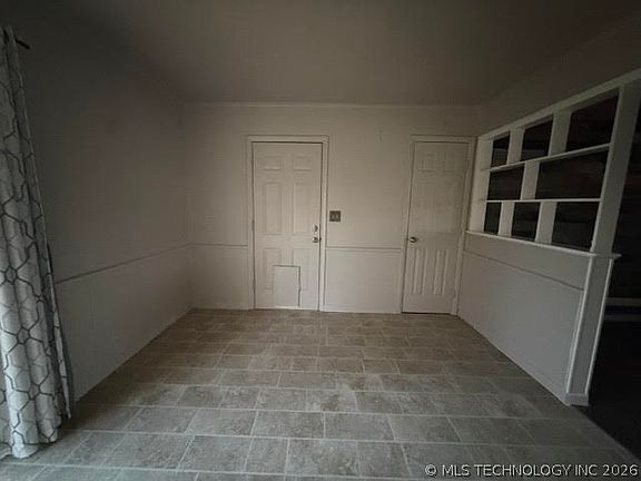 5th image of 705 W Norman St