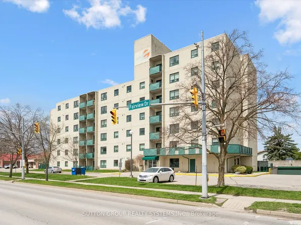 421 Fairview Dr #406, Brantford, ON N3R 7M3