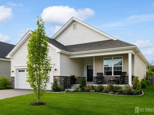 38 Keeneland Rd, New Egypt, NJ 08533