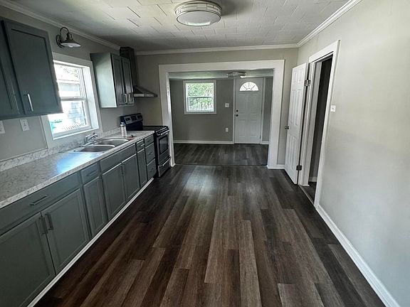 5th image of 1820 Betty St