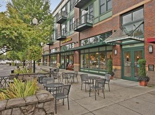 1425 NE 61st Ave APT 204, Hillsboro, OR