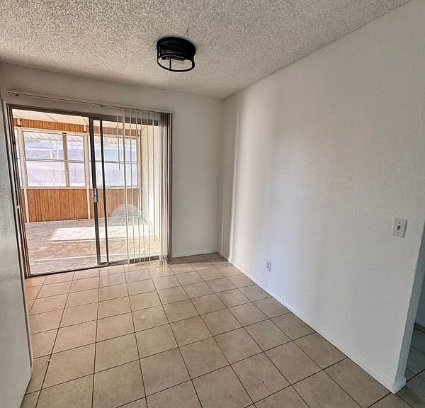 41272 Mayberry Ave — Photo 4