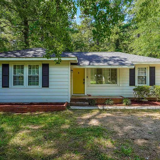 1113 E Oak Dr — Photo 4