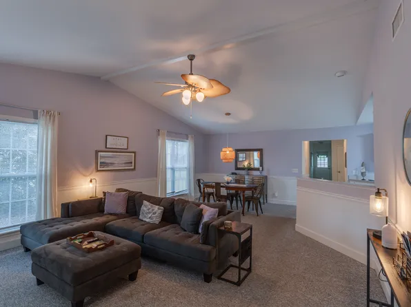 111 Pine Lake Dr, Thomasville, GA 31792