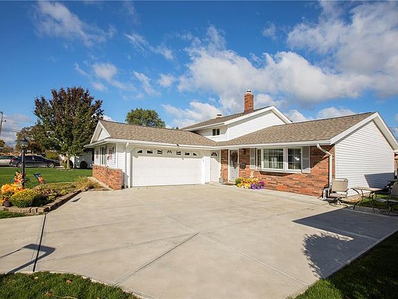 2nd image of 24886 Mitchell Dr
