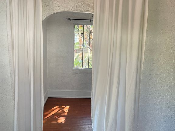3rd image of 1950 Whitmore Ave #2