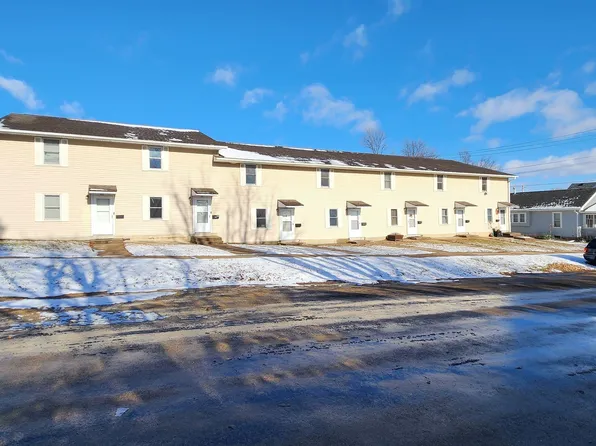 110-122 27th Ave N, Clinton, IA 52732