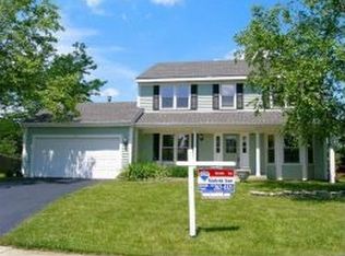 1317 Hall Ct, Batavia, IL 60510