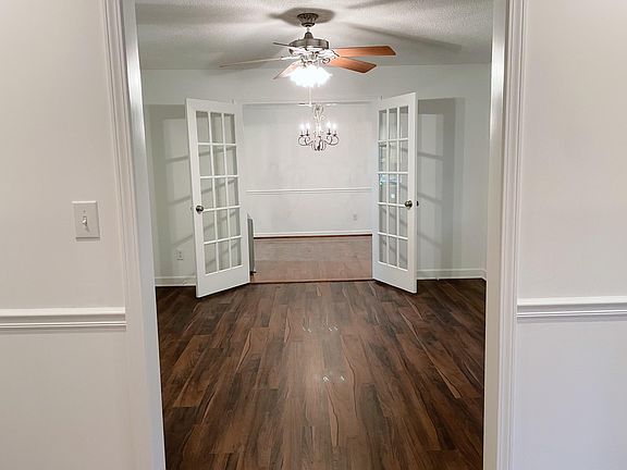 Formal living room & dining room