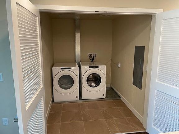 5th image of 1048 Monroe St Unit 306