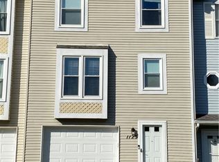 1123 Elm Ct, Oakdale, PA 15071