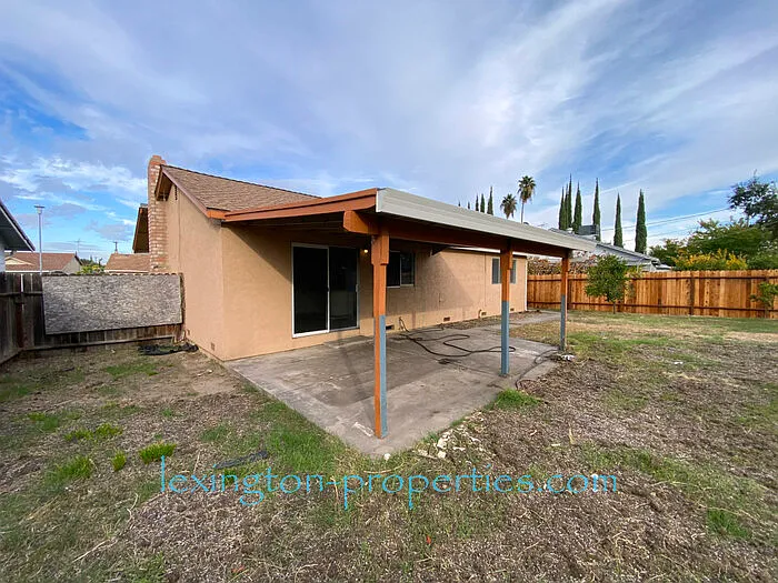 3232 Scotland Dr — Photo 8