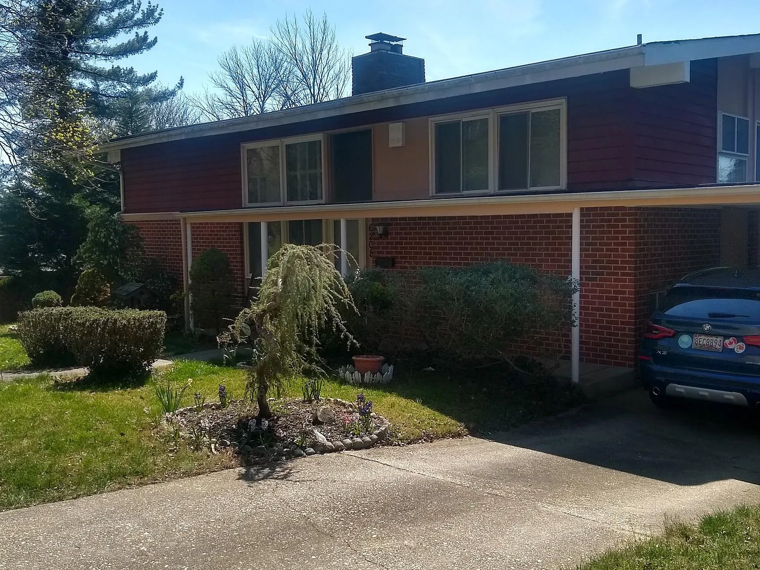 3 bed, 2.5 bath, 2100 sqft, $2,600 — Photo 1