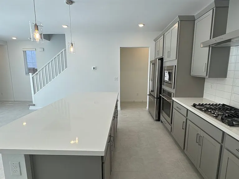 2442 W Maximo Way — Photo 7