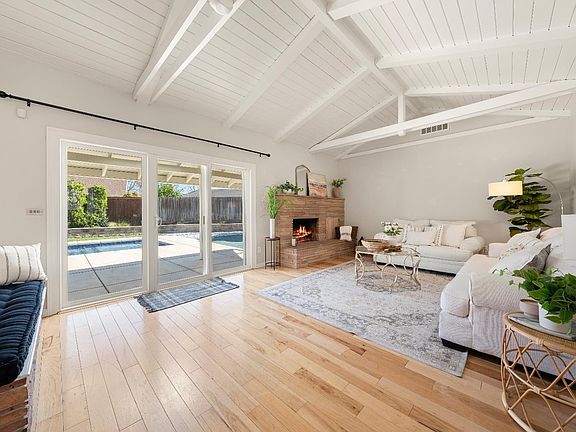 5th image of 4822 Cameron Ranch Dr