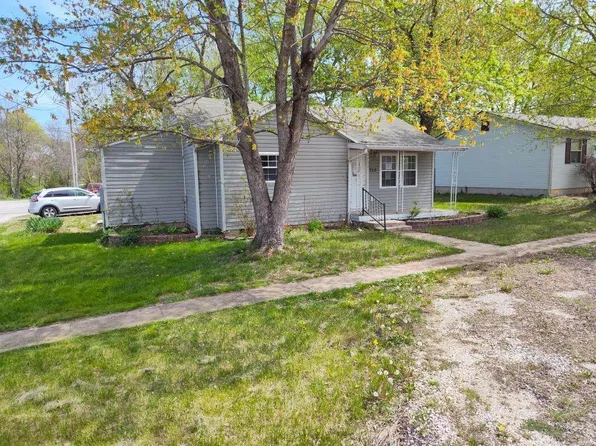 218 Pickering St, Montgomery City, MO 63361