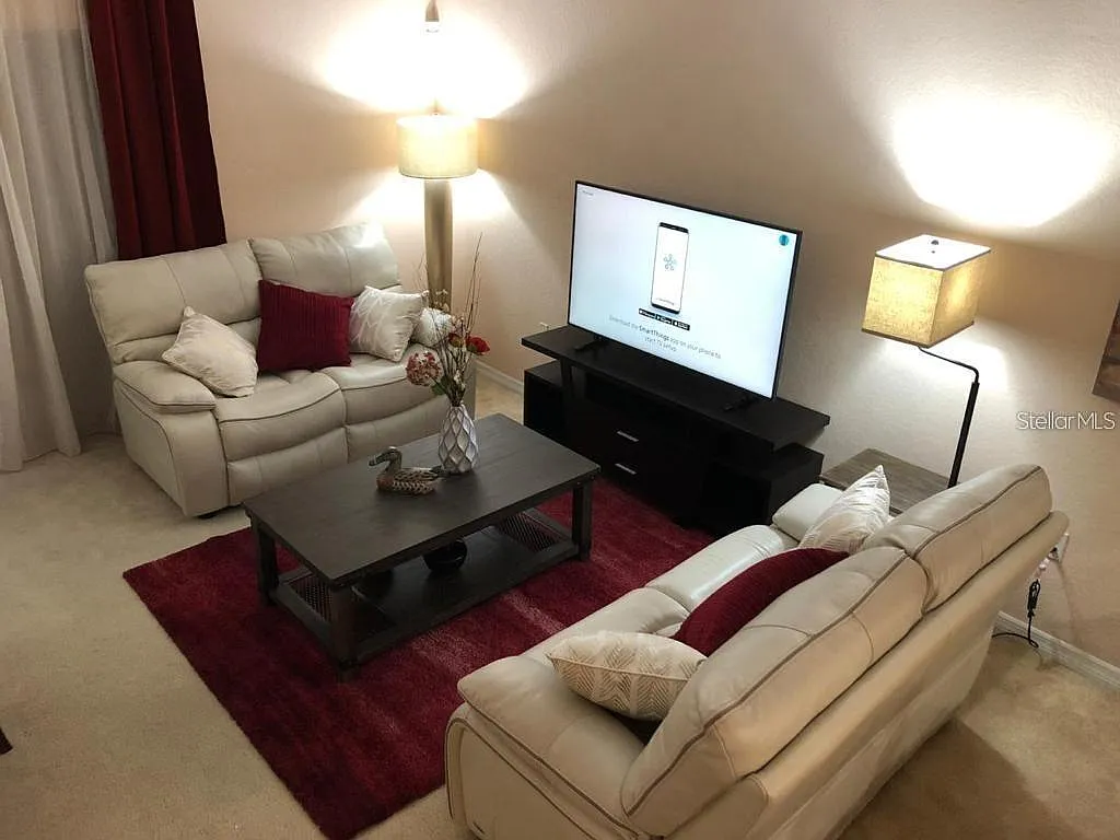 3 bed, 2.5 bath, 1200 sqft, $2,100 — Photo 4