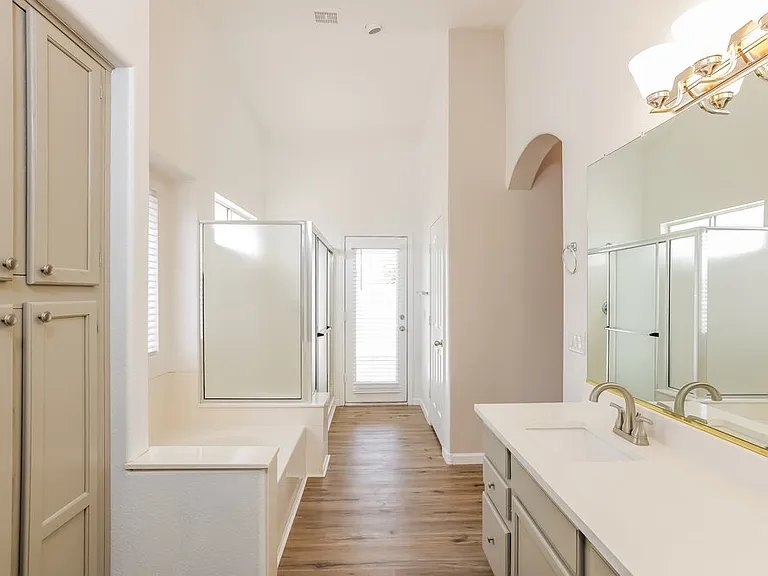 2044 S Avoca Cir — Photo 10