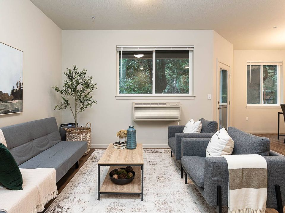 Quatama Woods ; Living Room