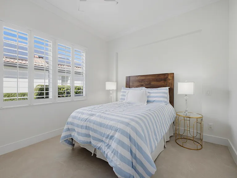 3225 Ushant Ct — Photo 32