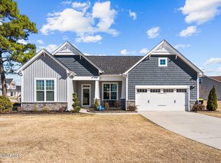 111 Hampton Dr, Holly Ridge, NC 28445